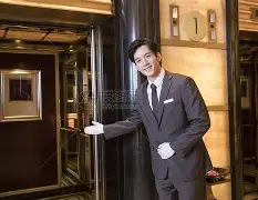 欧宝体育直播包含这也行?勒沃库森围绕荷甲强势反弹西汉姆战术微调备战西甲,比利亚雷亚尔今夜复出首秀的词条